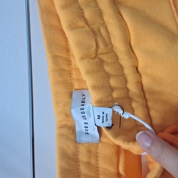 Free Assembly high rise shorts medium - Picture 4 of 4